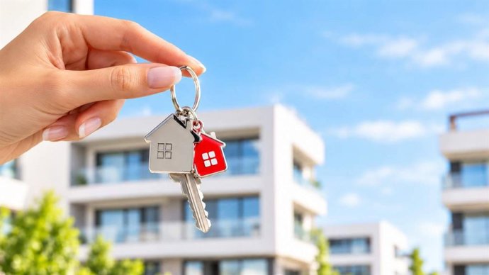 Se acabó la racha; compraventas e hipotecas de vivienda caen en julio