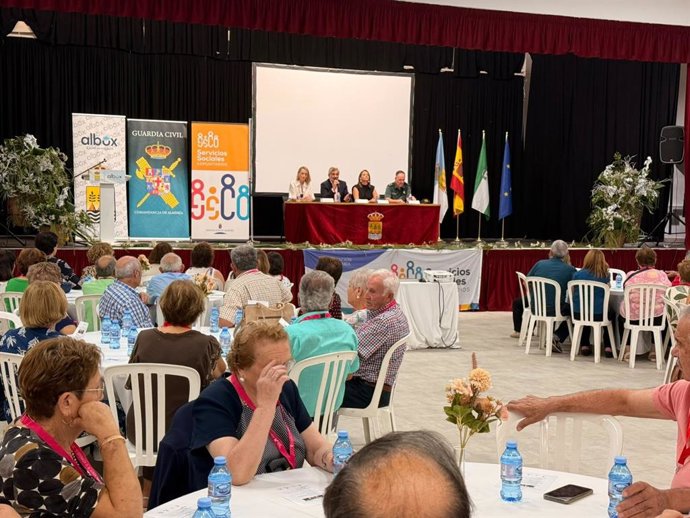 Jornada sobre seguridad y envejecimiento activo en Albox (Almería).
