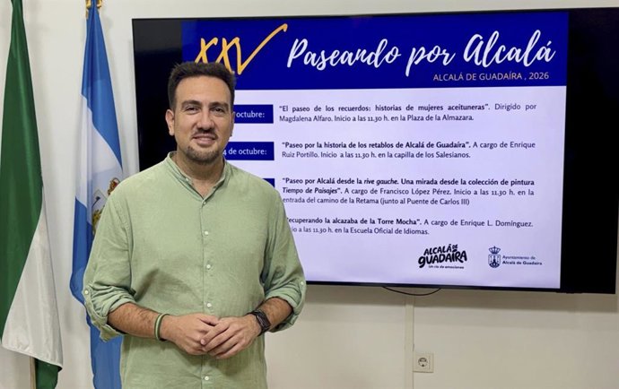 El edil de Cultura, en la presentación de una nueva edición de 'Paseando por Alcalá'