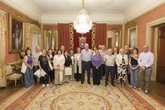 Foto: El Ayuntamiento homenajea a las personas mayores de la ciudad, con especial mención a Isabel Berastegi, de ASORNA