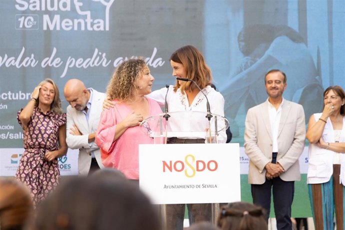 La delegada municipal Blanca Gastalver durante el acto por el Día de la Salud Mental.