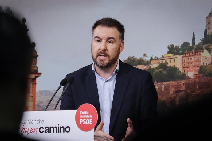 El portavoz de Empleo y Agricultura del Grupo Socialista en las Cortes de Castilla-La Mancha, Antonio Sánchez Requena