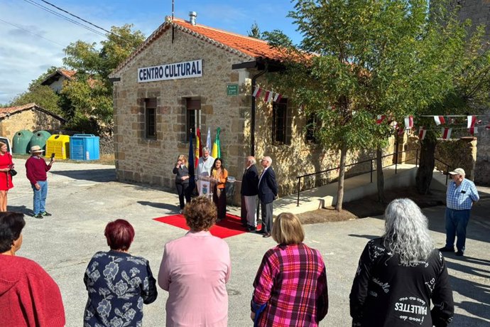 La localidad valluca de Espinosa de Bricia inaugura su nuevo centro comunitario