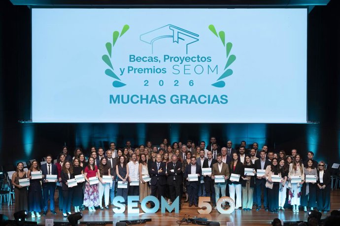 Ceremonia de entrega de las becas, proyectos y premios SEOM 2026.