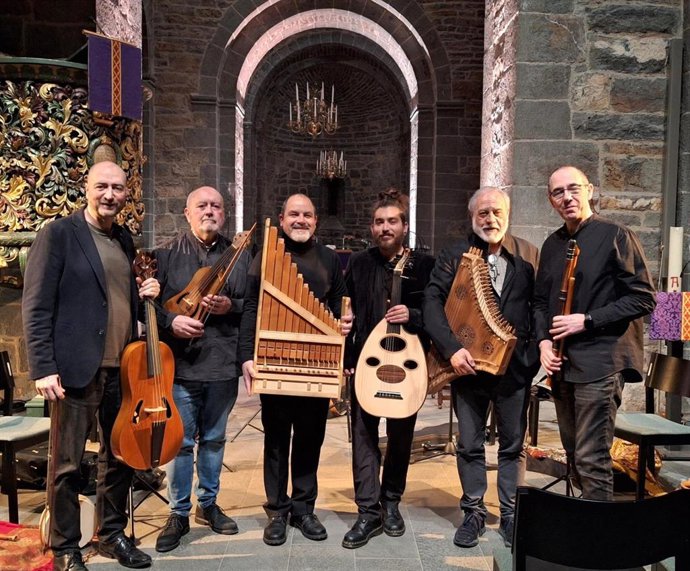 El Patronato de la Alhambra y Generalife ha programado durante el mes de octubre el ciclo 'Músicas para los emperadores Carlos V e Isabel', integrado en las actividades conmemorativas del V Centenario de la llegada de los emperadores a Granada.