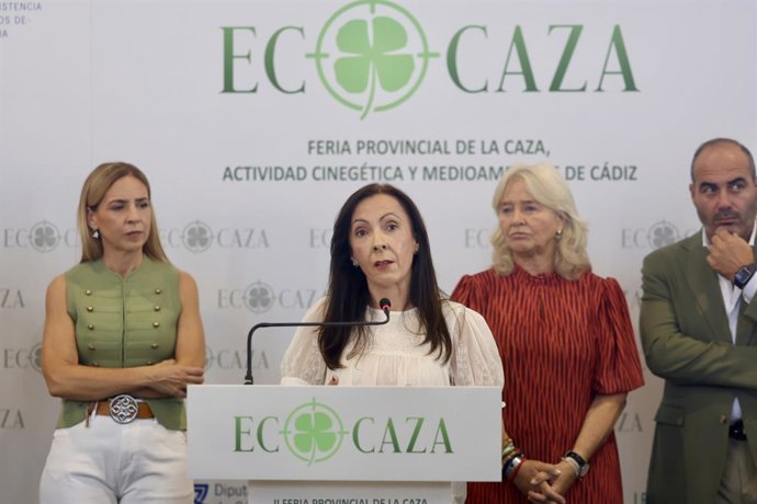 La consejera de Sostenibilidad y Medio Ambiente, Fina Martínez, interviene en la inauguración de la segunda edición de la Feria Provincial de la Caza, Actividad Cinegética y Medioambiente (Ecocaza). A 2 de octubre de 2026 en Jerez de la Frontera.