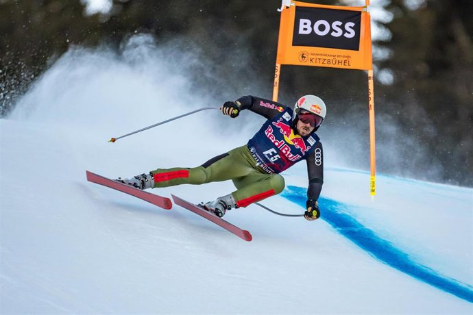 Archivo - El esquiador austriaco Marcel Hirscher durante una prueba de la Copa del Mundo