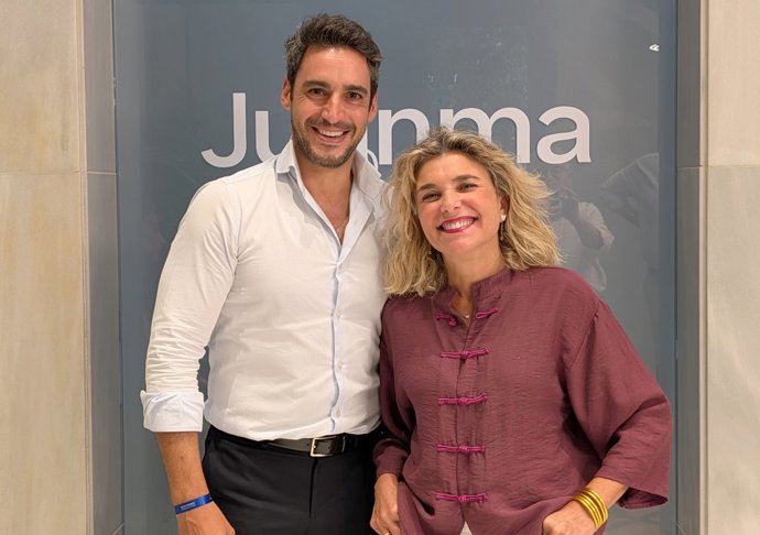 El presidente del PP provincial, con la candidata popular a la Alcaldía de Lebrija