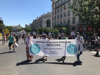 Archivo - Imagen de archivo de una manifestación de Médicos Unidos por sus Derechos.
