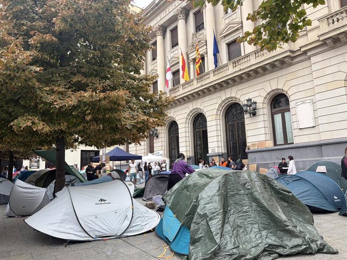 Acampada organizada por el Sindicato de Inquilinas por la vivienda.