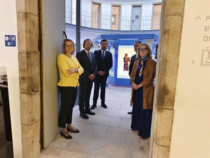 Abanca y Afundación inauguran en Lugo la exposición 'Ítaca'.