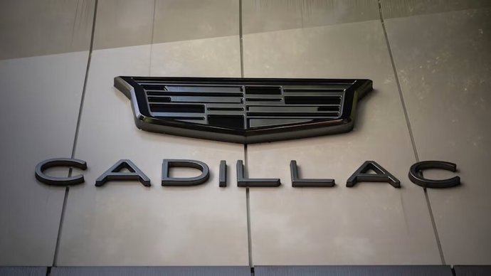 Archivo - Logo de la marca de automóviles Cadillac.