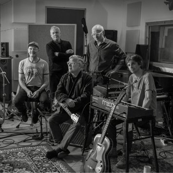 Teenage Fanclub arrancan su gira europea en España y ofrece un concierto en el Teatro CajaGranada este martes 6 de octubre.