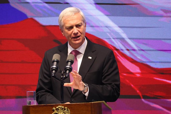 Santiago, 02 de Octubre del 2026.  El Presidente de la República, José Antonio Kast, participa en el XIII Encuentro Anual del Comercio, organizado por la Cámara Nacional del Comercio (CNC), en compañía de los ministros de Hacienda, Economía y Minería,