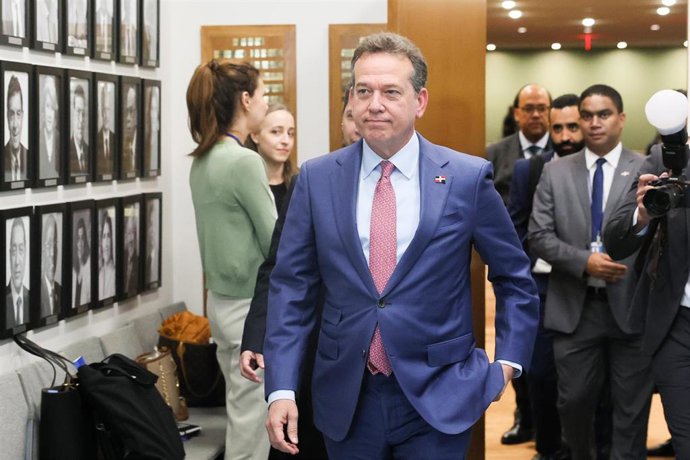 El ministro de Exteriores de República Dominicana, Víctor Bisono