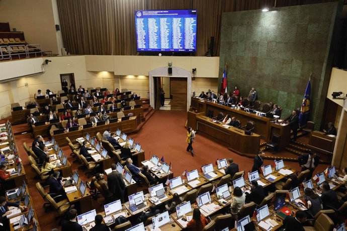 Valparaiso, 30 de septiembre 2026 La subsecretaria Segpres, Constanza Castillo, y el ministro Segpres, Jose Garcia, en la sesion de la Camara de Diputados   Sebastian Cisternas/Aton Chile