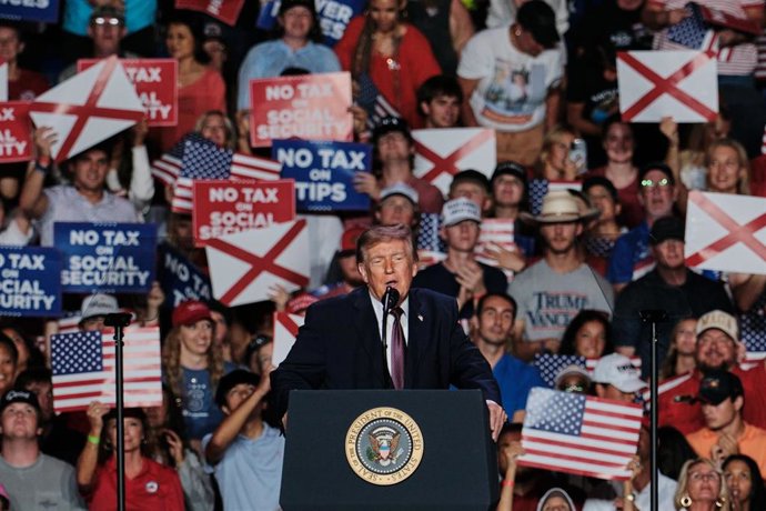 Archivo - Trump en Alabama