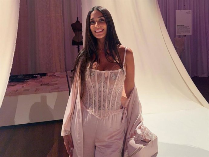 Claudia Martínez lleva la lencería a otro nivel con su sofisticada apuesta en Ámsterdam