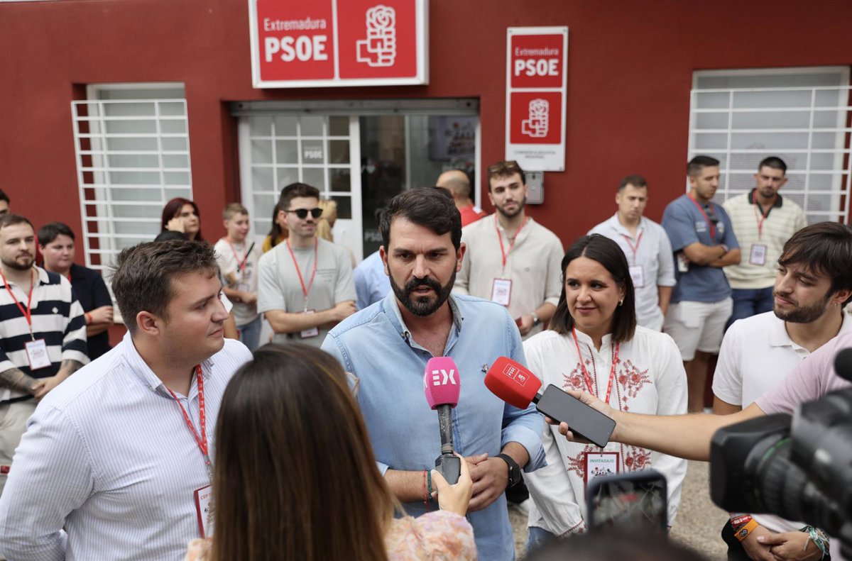 Cotrina, a favor de  escuchar  a la ciudadanía para conseguir que el PSOE tenga  más fuerza  en el Parlamento