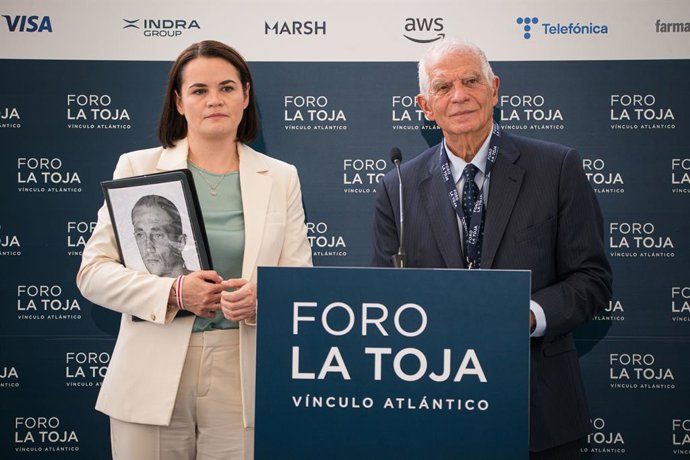 Sviatlana Tsikhanouskay  Y  Josep Borrell.