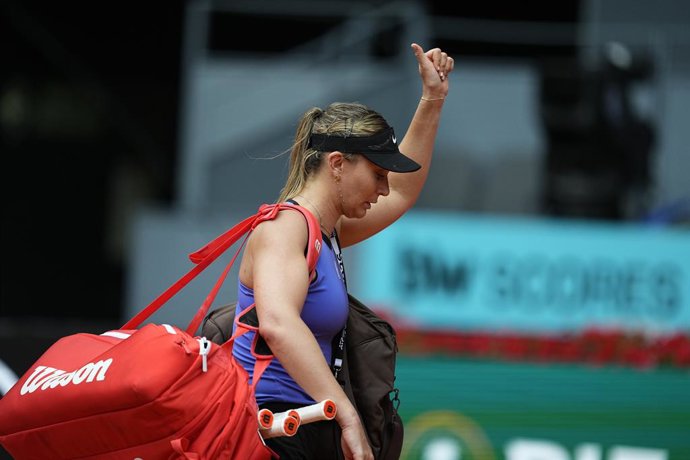 Archivo - Paula Badosa of Spain regrets after losing against Julia Grabher of Austria during the Mutua Madrid Open 2026, ATP Masters 1000 and WTA 1000, at La Caja Magica on April 21, 2026 in Madrid, Spain.