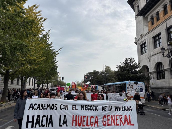Manifestación por la vivienda en Santander.