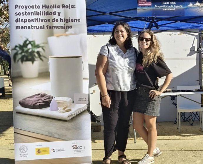 Más de 300 universitarias participan en un estudio de la UHU para estimar la 'Huella de Carbono Roja'.