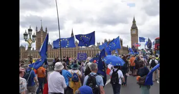 El apoyo de los británicos al regreso de Reino Unido a la UE aventaja al rechazo en 22 puntos