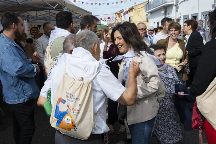 La vicepresidenta primera de la Diputación de Cáceres, Esther Gutiérrez, asiste a la primera jornada del Día de las Personas Mayores en la Provincia que se celebra en Riolobos (Cáceres), a 3 de octubre de 2026.