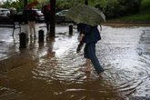 Foto: Las lluvias ponen en aviso a once comunidades autónomas este domingo, con alerta roja en Cataluña