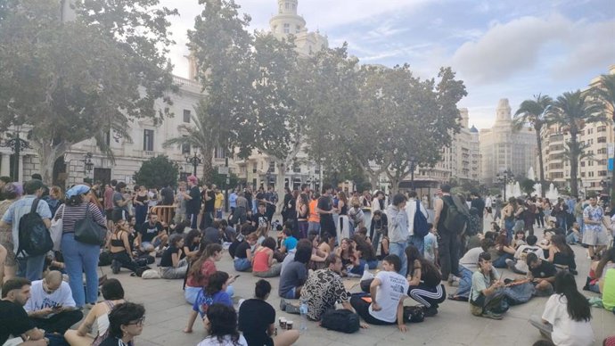 Jovens acampam