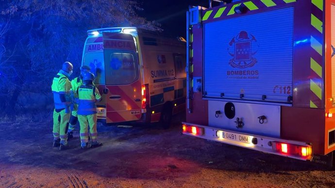 El Summa 112 y los Bomberos de la Comunidad de Madrid se trasladan a Enmedio de la Moraleja por un accidente de tráfico