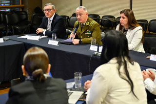 El Centro de Estudios en Seguridad Ciudadana (CESC) de la Facultad de Gobierno de la Universidad de Chile presentó al Ministerio de Seguridad Pública y a Carabineros de Chile los resultados del estudio “Diagnóstico sobre el ausentismo laboral en