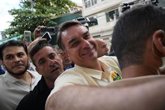 Foto: Bolsonaro proclama "fin de la era del PT" y Lula apela a combatir su "pasado tenebroso" en la segunda vuelta en Brasil