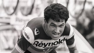 Fallece el exciclista Ángel Arroyo, pionero y segundo en el Tour de Francia 1983.