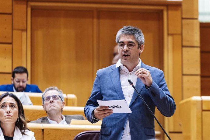Archivo - El senador de EH Bildu Gorka Elejabarrieta