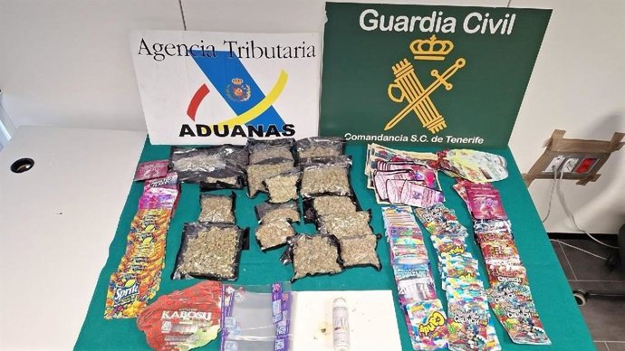 Marihuana intervenida a un pasajero en un vuelo llegado a Tenerife Sur