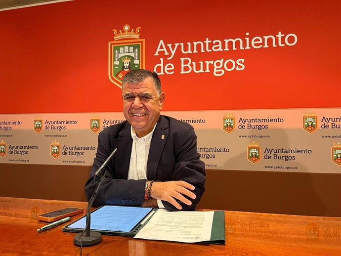 Juan Manuel Manso explica los acuerdos adoptados en la Comisión de Urbanismo.
