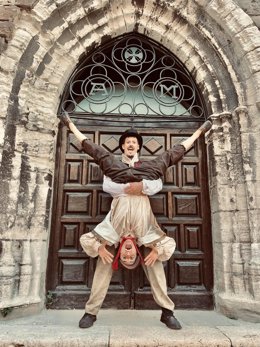 Promoción del espectáculo de magia y circo 'MagabunDos'