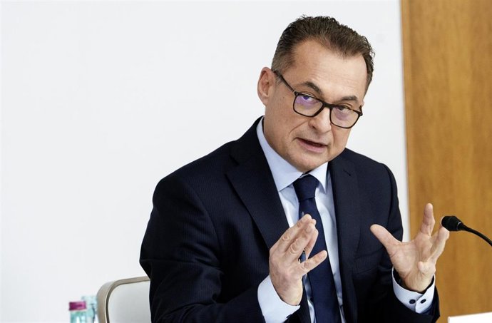 Archivo - FILED - 23 February 2024, Hesse, Frankfurt_Main: Joachim Nagel, President of the Bundesbank, presents the annual report for 2023 during a press conference of the German Bundesbank. Photo: Andreas Arnold/dpa