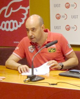 Archivo - El secretario de Política Institucional y Territorial de UGT, Óscar Lobo