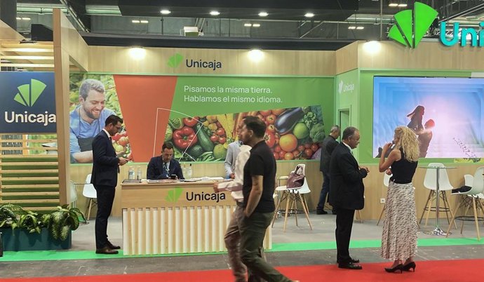 Unicaja participa en Fruit Attraction como apoyo al sector hortofrutícola y ofrece un estand como punto de encuentro.