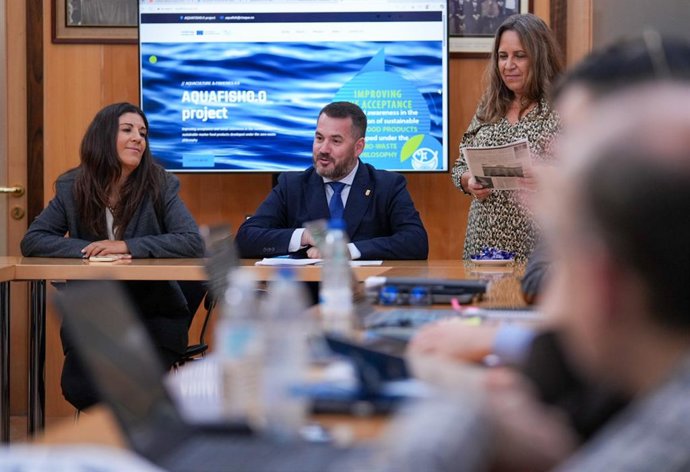 Archivo - El diputado responsable del Instituto de Empleo y Desarrollo Socioeconómico y Tecnológico (IEDT) de la Diputación de Cádiz, Andrés Clavijo, en una imagen de archivo.
