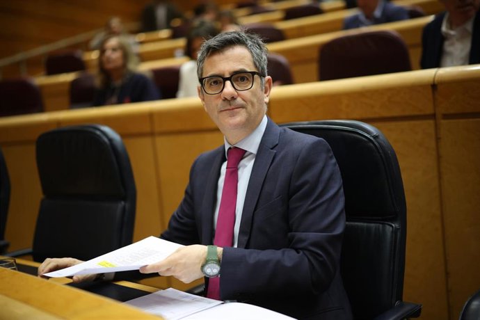 Archivo - El ministro de la Presidencia, Justicia y Relaciones con las Cortes, Félix Bolaños durante una sesión plenaria en el Senado, a 17 de marzo de 2026, en Madrid (España). 