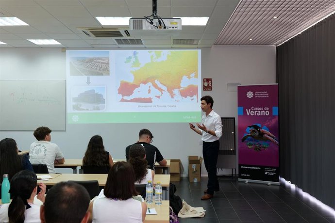 El director de la microcredencial Joaquín Blas Alonso, durante su intervención en los Cursos de Verano de La Rábida
