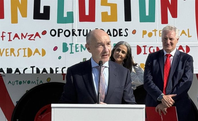 El delegado del Gobierno en Aragón, Fernando Beltrán, considera las elecciones como una oportunidad para que los ciudadanos decidan el rumbo del país y confía en el proceso electoral.