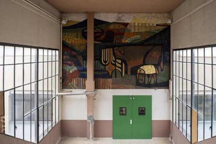 Mural de Armand Olivé en la Escuela Industrial de Barcelona.