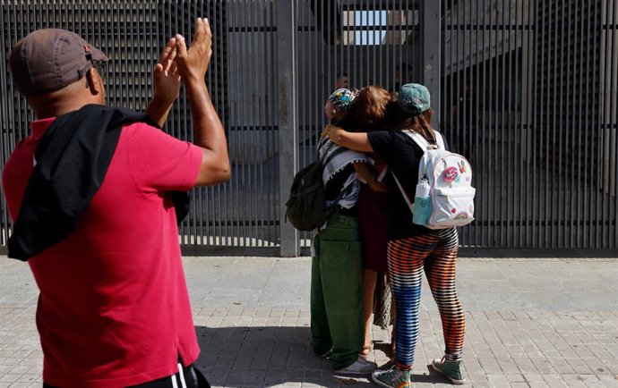 Una de les persones detingudes pels incidents en la manifestació per la vivenda ix en llibertat després de declarar davant de la jutgessa