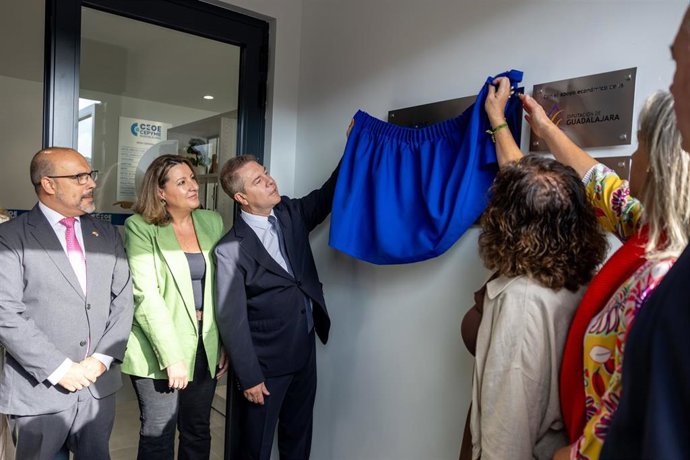El presidente autonómico, Emiliano García-Page, inaugura la sede central y centro de formación y negocios de CEOE-CEPYME Guadalajara.