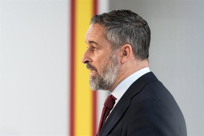 El presidente de Vox, Santiago Abascal, durante una rueda de prensa, en la sede del Vox, a 5 de octubre de 2026, en Madrid (España). Abascal ha reaccionado al anuncio de Sánchez de adelantar las elecciones generales al próximo 29 de noviembre.